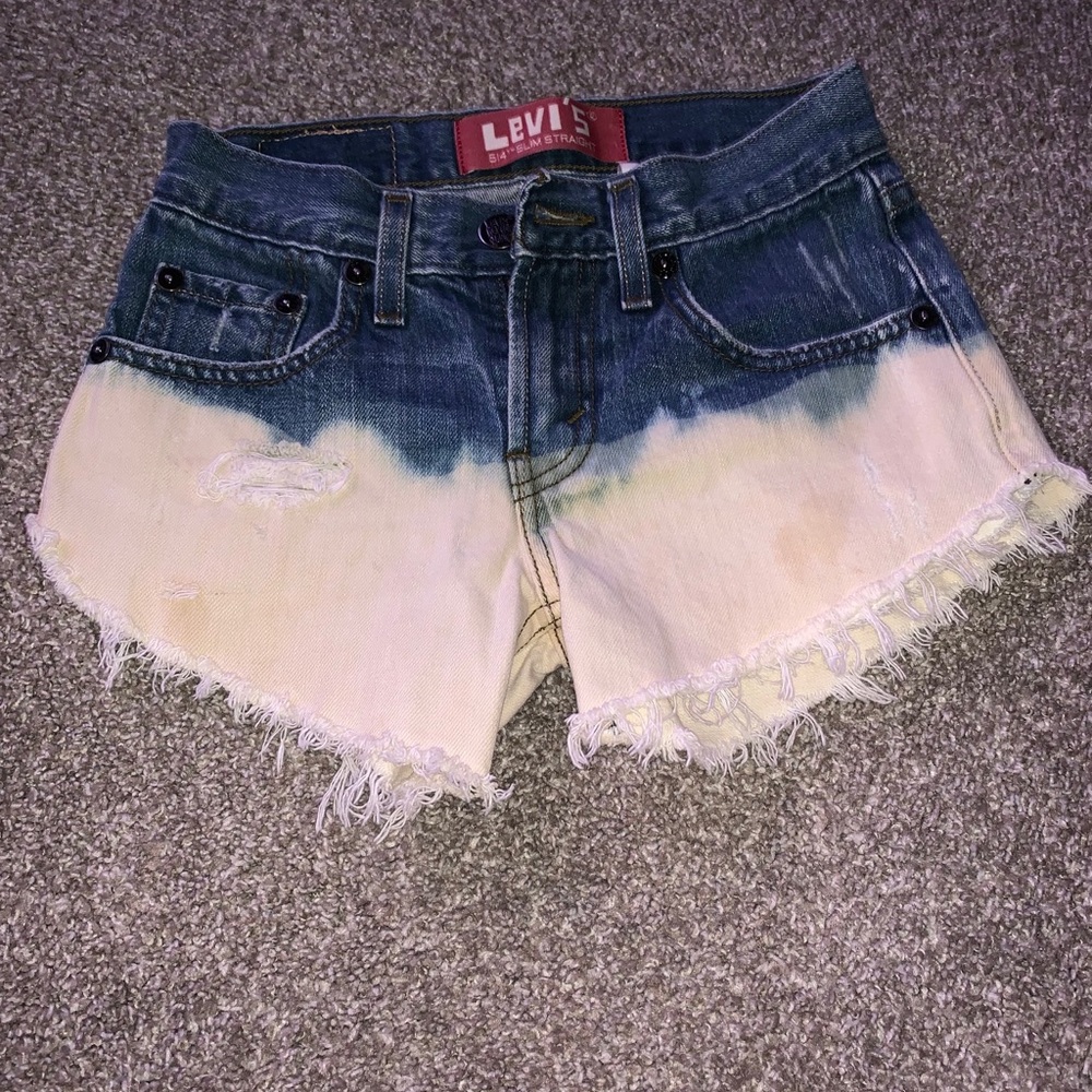 Levi’s Highwaisted Shorts